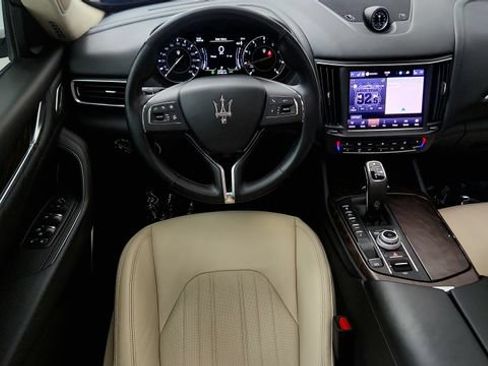 Used 2023 Maserati Levante GT AWD/4WD image 54