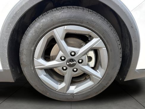 Used 2025 Kia K4 FWD image 37
