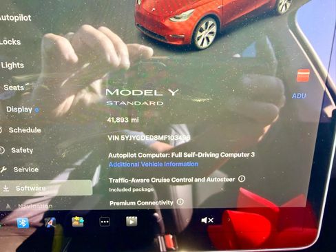Used 2021 Tesla Model Y 2WD image 40