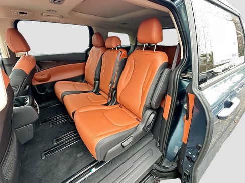 New 2026 Kia Carnival SX Prestige FWD image 25