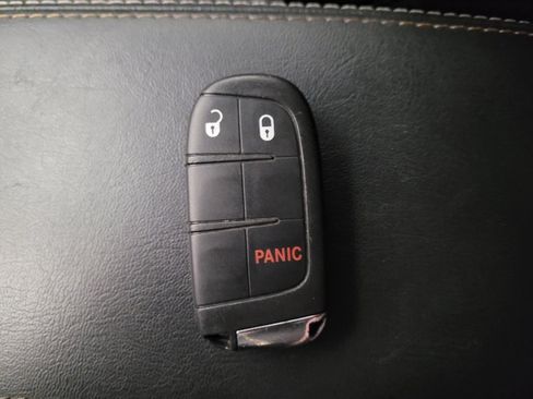 Used 2018 Jeep Compass Sport w/ Tech Group FWD image 32