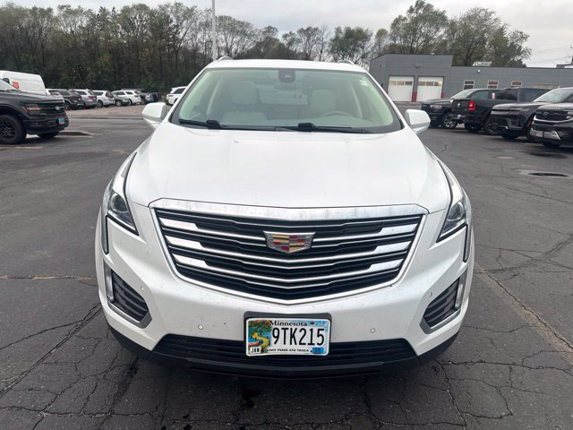 Used 2017 Cadillac XT5 Luxury w/ Driver Awareness Package AWD/4WD image 2