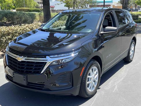 Used 2023 Chevrolet Equinox LS FWD image 12