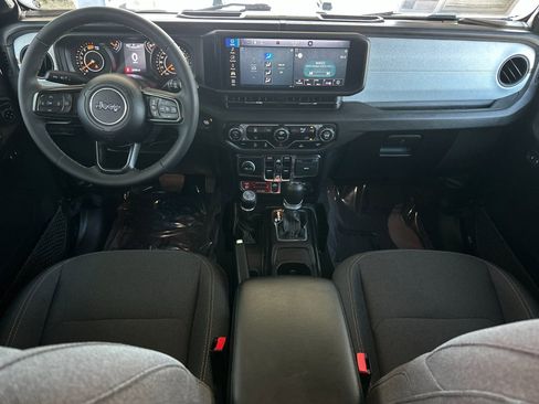 Used 2024 Jeep Wrangler Unlimited Sport AWD/4WD image 12