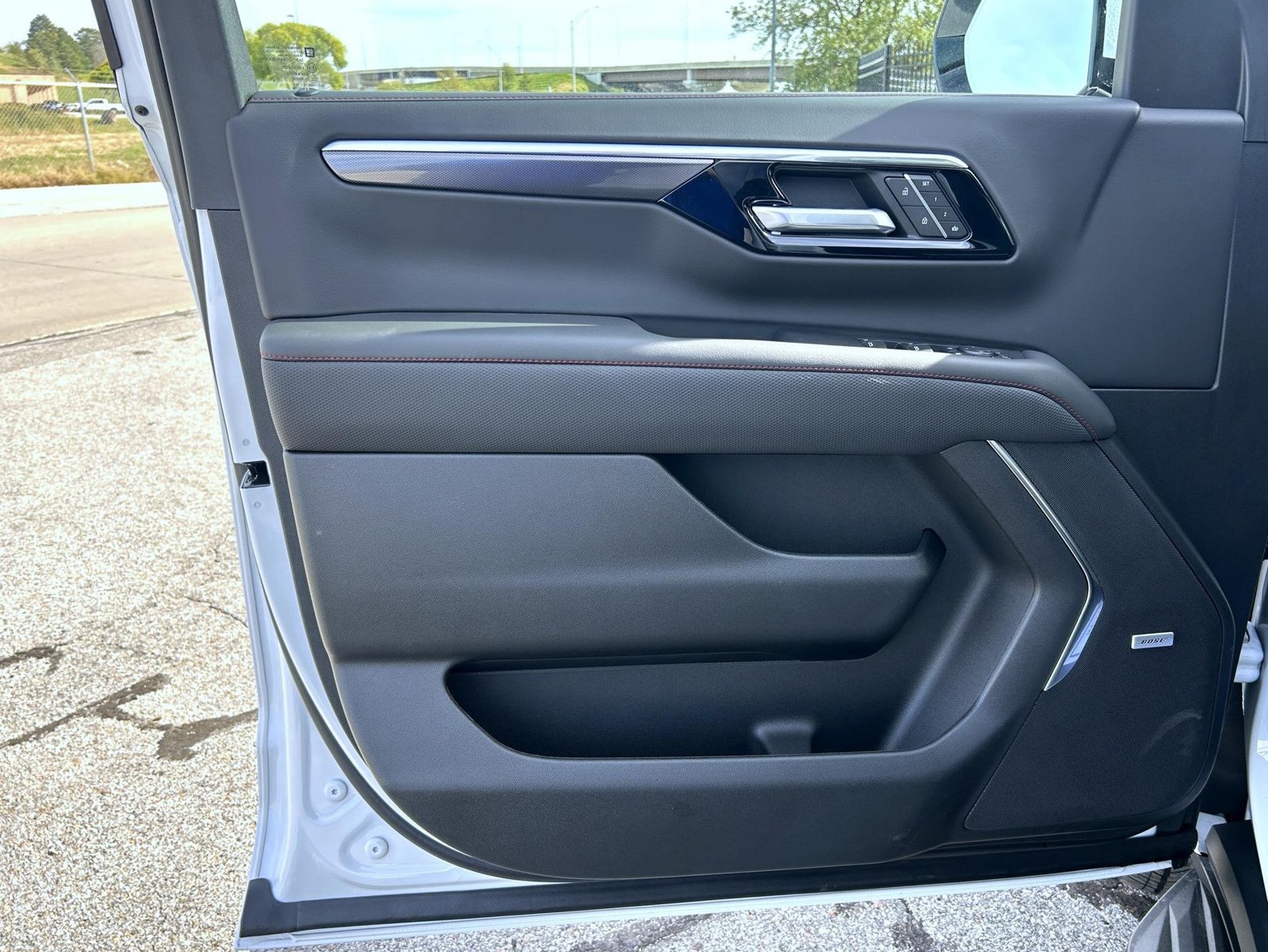 New 2027 Chevrolet Tahoe RST w/ Comfort Package AWD/4WD image 9