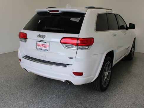 Used 2019 Jeep Grand Cherokee Overland RWD image 7