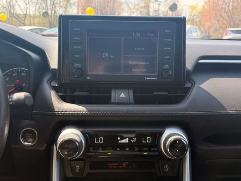 Used 2021 Toyota RAV4 XLE AWD/4WD image 34