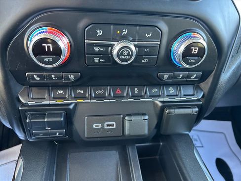 Used 2022 GMC Sierra 1500 SLT image 31
