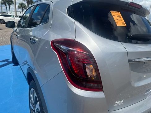 Used 2021 Buick Encore Preferred FWD image 20