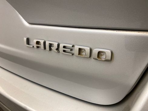 Certified 2023 Jeep Grand Cherokee Laredo AWD/4WD image 8