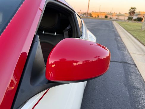 Used 2020 Nissan 370Z Coupe image 23