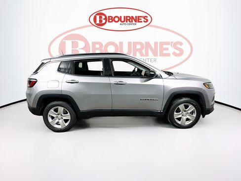 Used 2022 Jeep Compass Latitude w/ Sun and Sound Group image 11