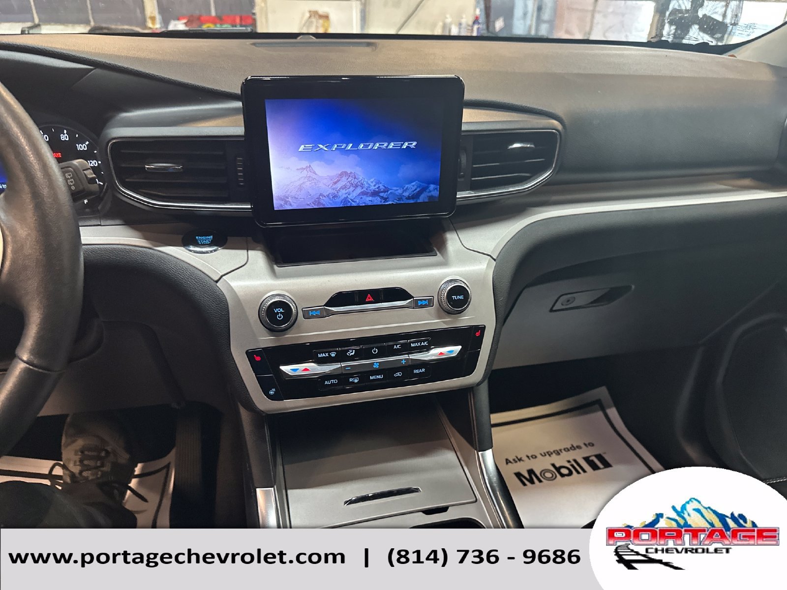 Used 2024 Ford Explorer XLT w/ Equipment Group 202A RWD image 20