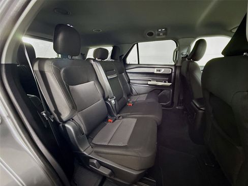 Used 2022 Ford Explorer XLT w/ Class IV Trailer Tow Package image 27