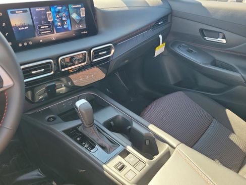 New 2026 Nissan Sentra SR w/ Floor Mat Package image 25