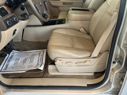 Used 2011 Chevrolet Tahoe LT AWD/4WD image 9
