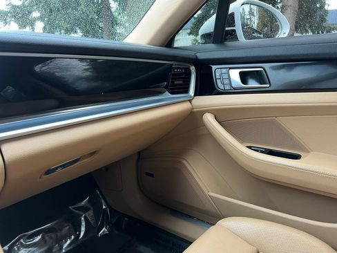 Used 2018 Porsche Panamera 4S AWD/4WD image 43
