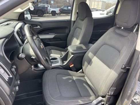 Used 2021 Chevrolet Colorado LT w/ LT Convenience Package AWD/4WD image 11