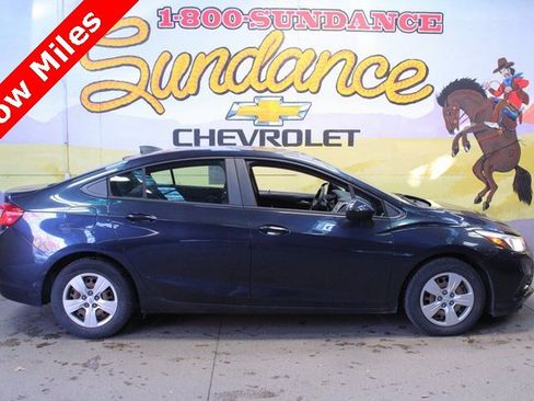 Used 2016 Chevrolet Cruze LS image 1