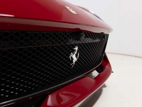 Used 2022 Ferrari 812 GTS RWD image 51