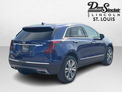 Used 2025 Cadillac XT5 Premium Luxury FWD image 3