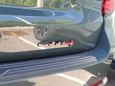 New 2026 GMC Yukon XL AT4 Ultimate AWD/4WD image 9