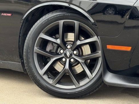 Used 2019 Dodge Challenger R/T w/ Blacktop Package image 29