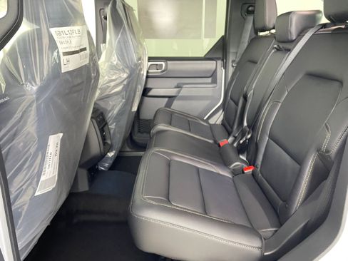 New 2025 Ford Bronco Badlands AWD/4WD image 4