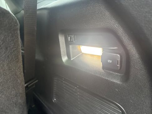 Used 2020 Ford Explorer XLT w/ Equipment Group 202A image 12