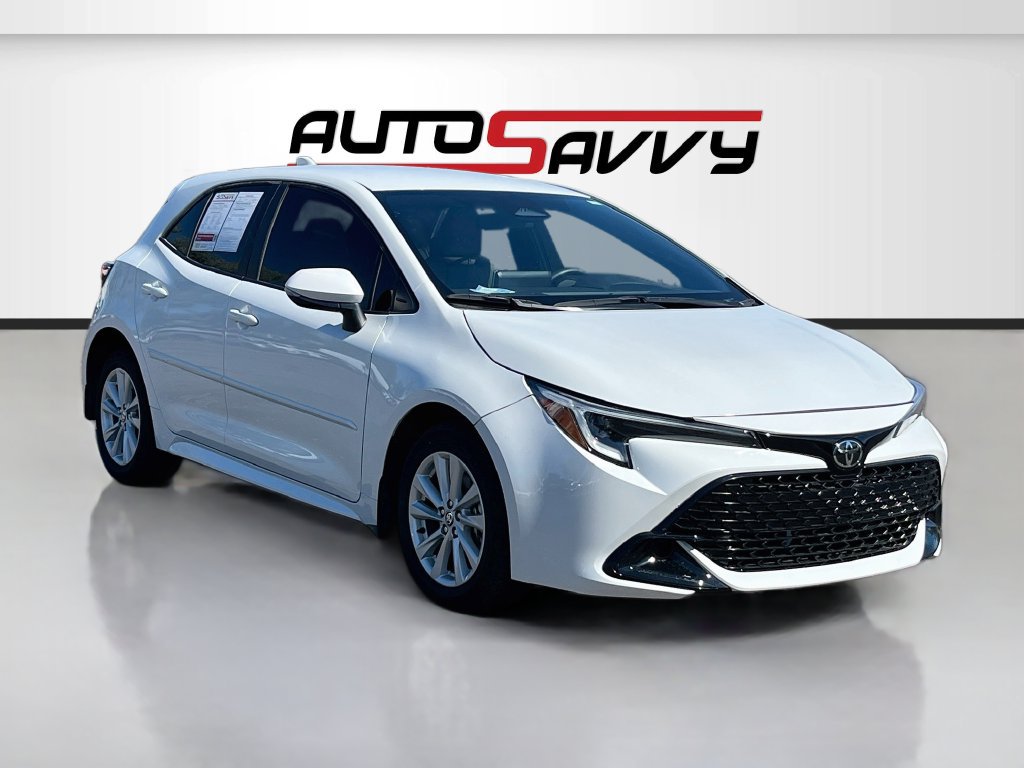 Used 2025 Toyota Corolla SE FWD image 1