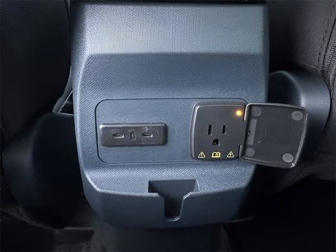 New 2025 Ford Maverick XLT w/ XLT Luxury Package image 32