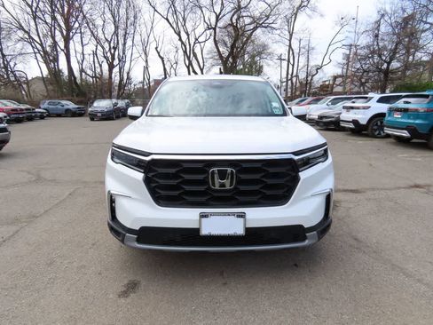 Certified 2023 Honda Pilot EX-L image 6