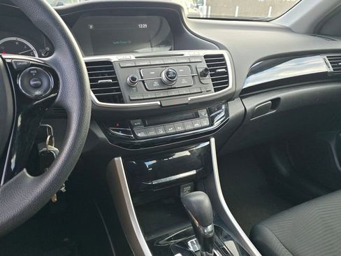 Used 2016 Honda Accord LX image 29