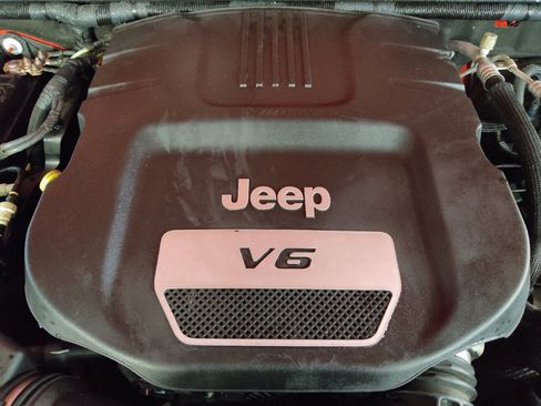 Used 2016 Jeep Wrangler Unlimited Willys Wheeler image 30