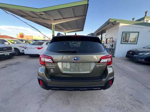 Used 2018 Subaru Outback 2.5i Premium AWD/4WD image 4
