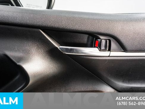 Used 2023 Toyota Camry SE FWD image 37