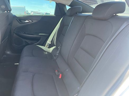 Used 2021 Chevrolet Malibu RS image 22
