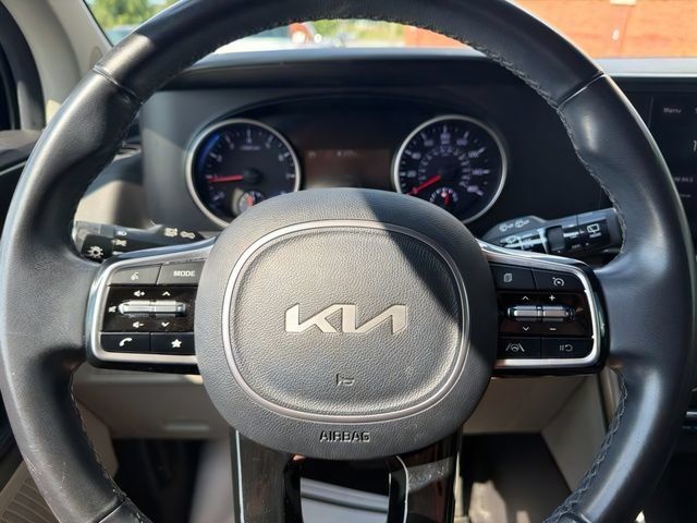 Certified 2024 Kia Carnival LX FWD image 23