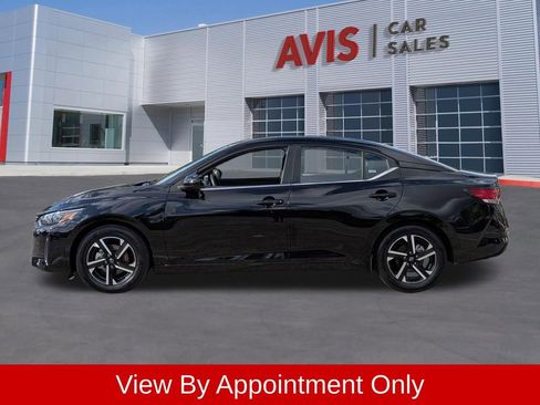Used 2025 Nissan Sentra SV FWD image 10