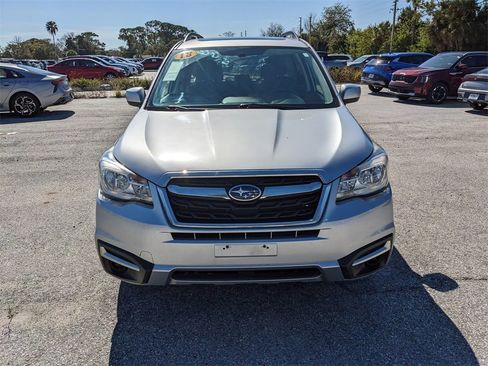 Used 2018 Subaru Forester 2.5i Premium w/ All-Weather Package image 4