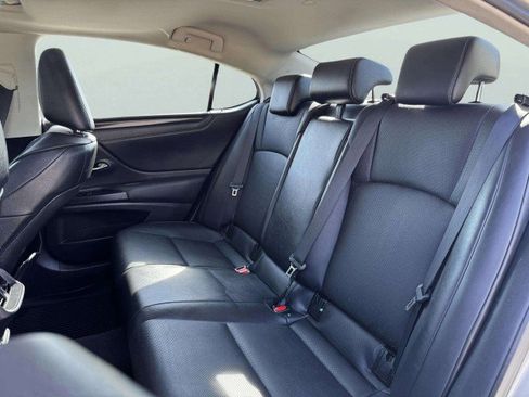 Used 2021 Lexus ES 250 w/ Premium Package image 34