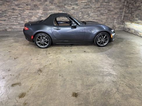 Used 2016 MAZDA MX-5 Miata Grand Touring image 9