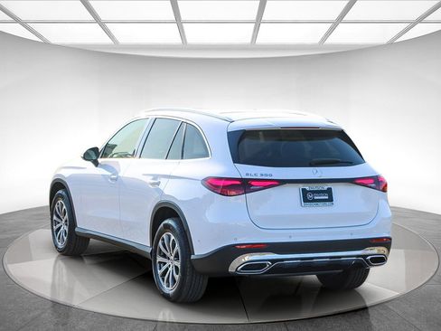 New 2026 Mercedes-Benz GLC 300 image 2
