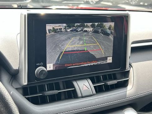 Used 2025 Toyota RAV4 LE AWD/4WD image 22