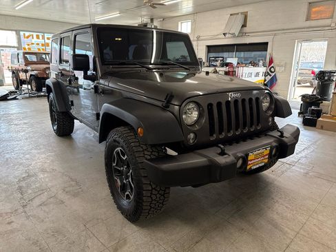 Used 2018 Jeep Wrangler Unlimited Sport w/ Connectivity Group image 89
