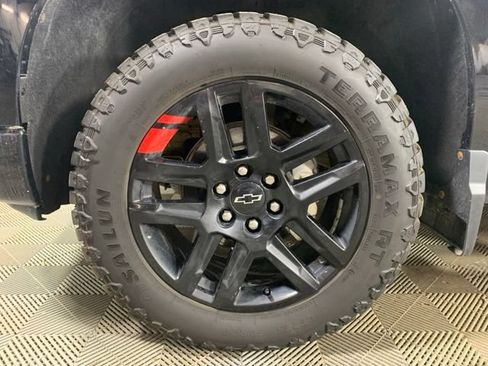 Used 2023 Chevrolet Silverado 1500 RST w/ Redline Edition AWD/4WD image 34