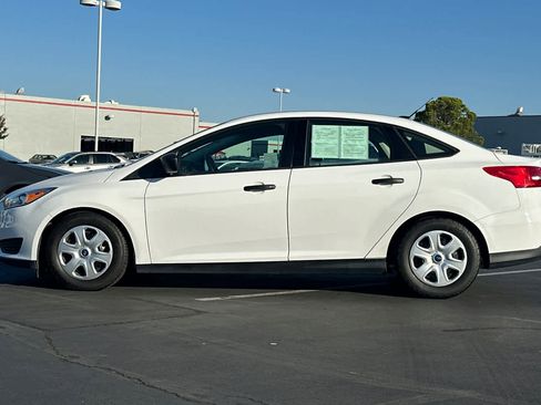 Used 2015 Ford Focus S image 9