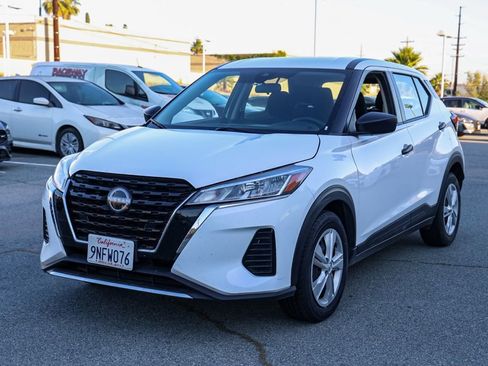 Used 2024 Nissan Kicks S FWD image 8