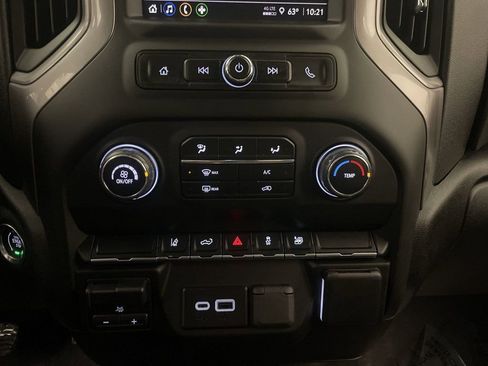 Used 2024 Chevrolet Silverado 2500 Custom w/ Custom Convenience Package image 12