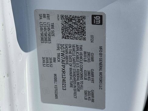 Used 2024 GMC Savana 2500 Work Van w/ Driver Convenience Package image 26